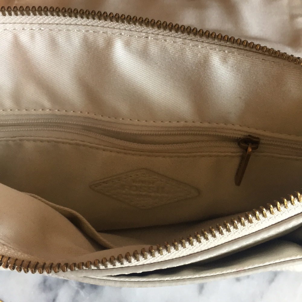Fossil Kinley Crossbody Bag in Vanilla - Picture 4 of 8